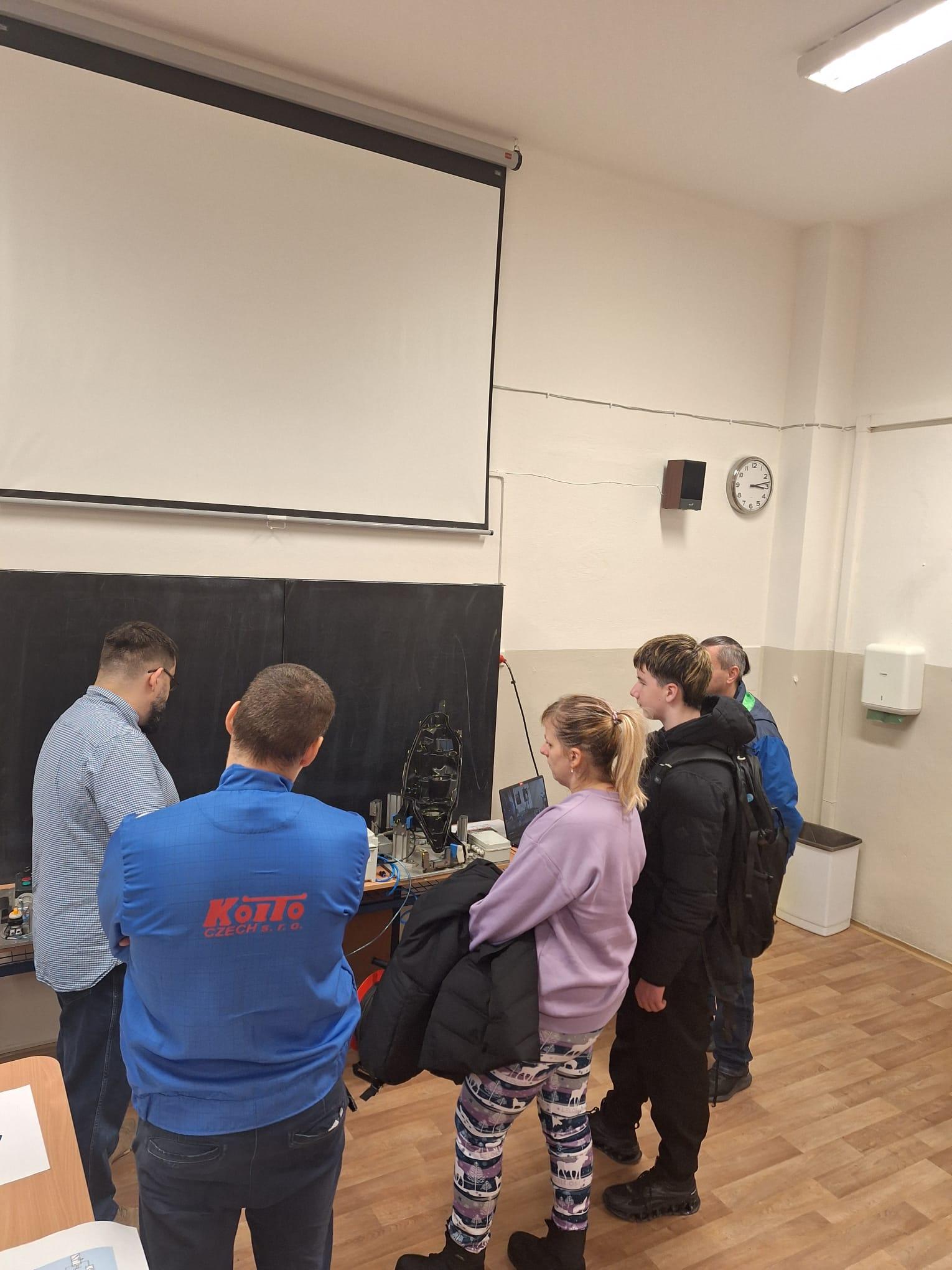 Den otevřených dveří & vánoční jarmark