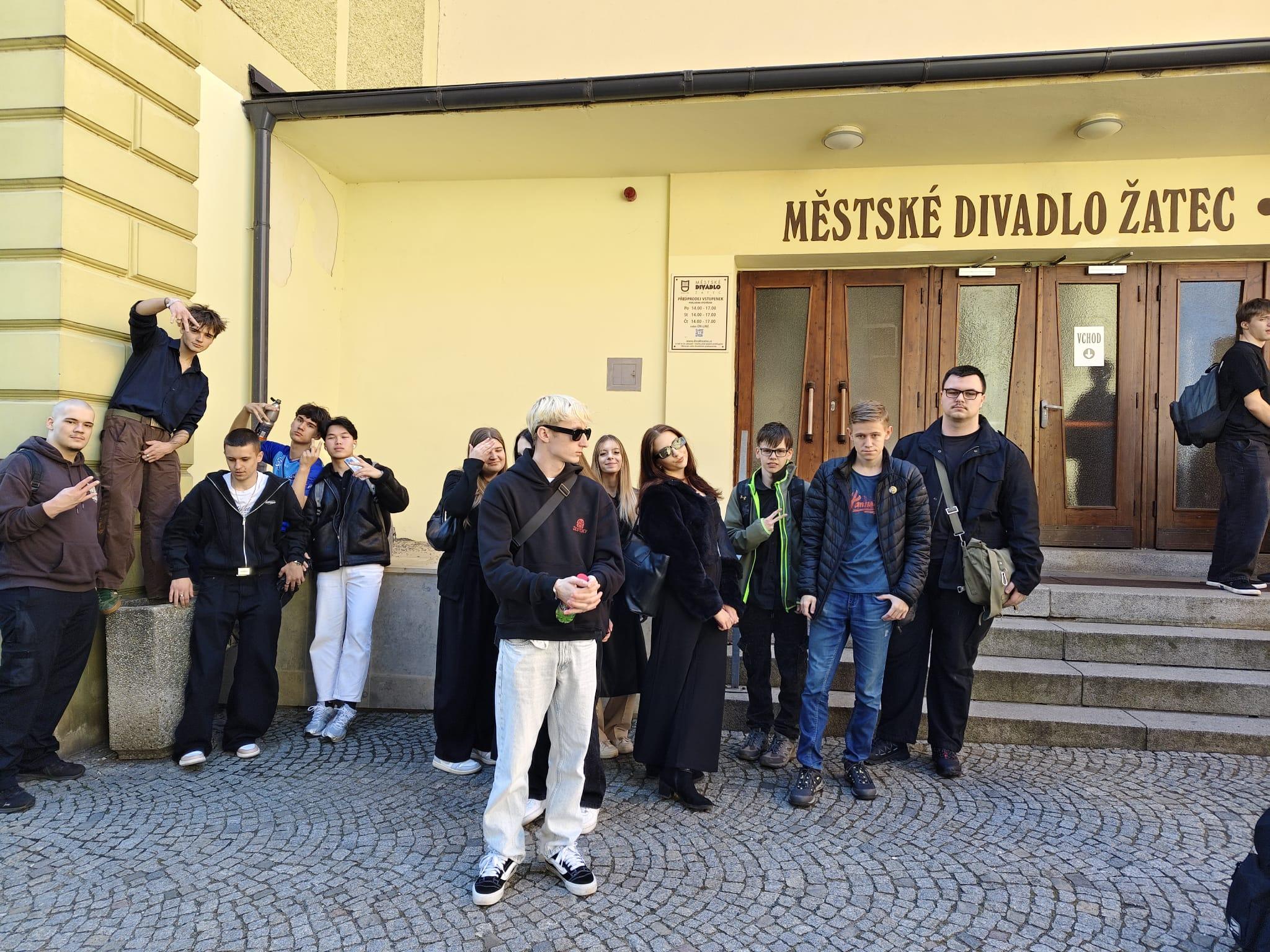 Návštěva divadla v Žatci: Ztracená generace Z